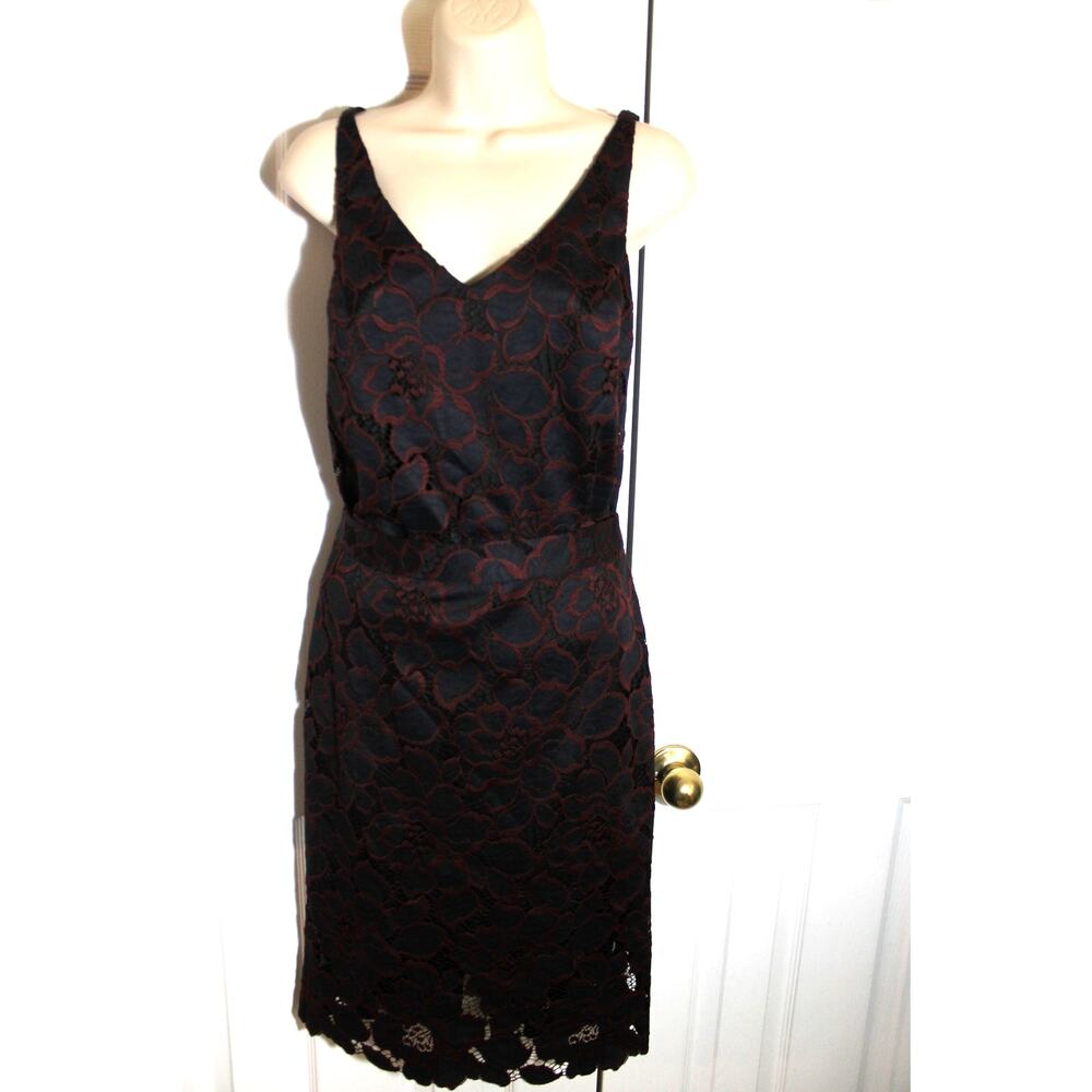 Trina Turk Black & Maroon Lace Top (XS)  & Skirt Set (2)